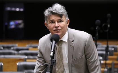 José Medeiros propõe aplicativo de segurança para vítimas de violência doméstica