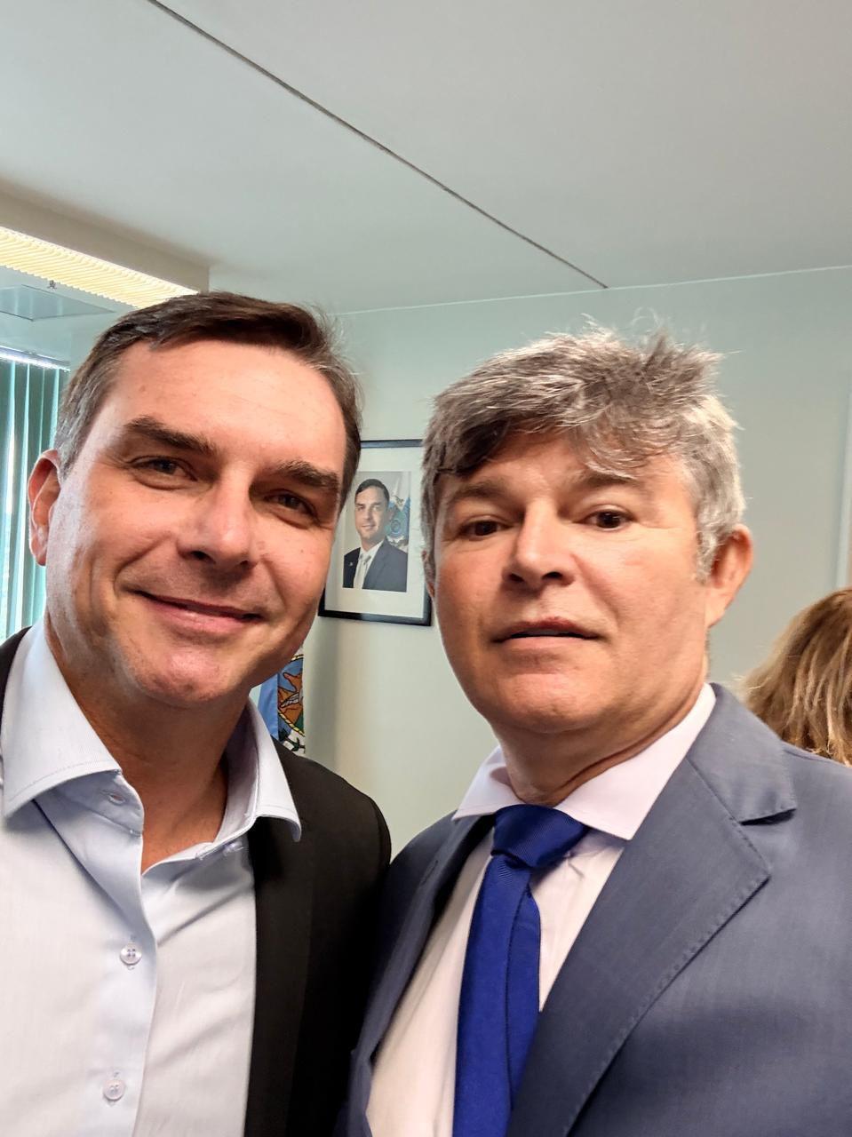 Medeiros acompanha Flávio Bolsonaro em agenda na Norte Show