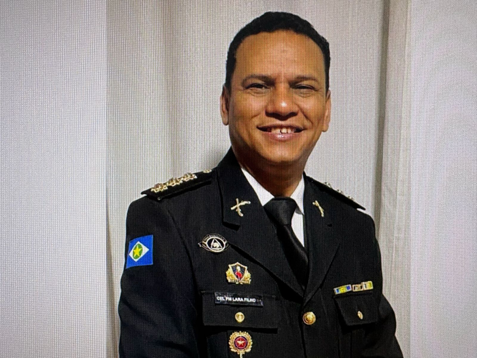 CORONEL LARA DESTACA ESCOLAS CÍVICO-MILITAR