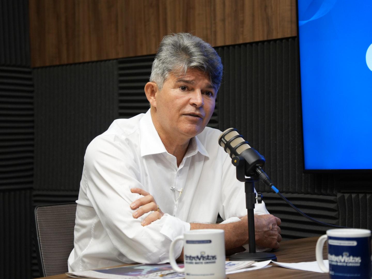 Zé Medeiros cobra respostas sobre ‘apagão orçamentário’ de R$ 105,5 bilhões no governo Lula