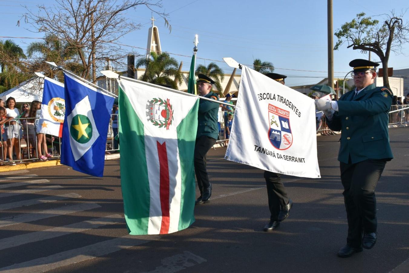 Tangará da Serra realiza Desfile Cívico de 7 de Setembro