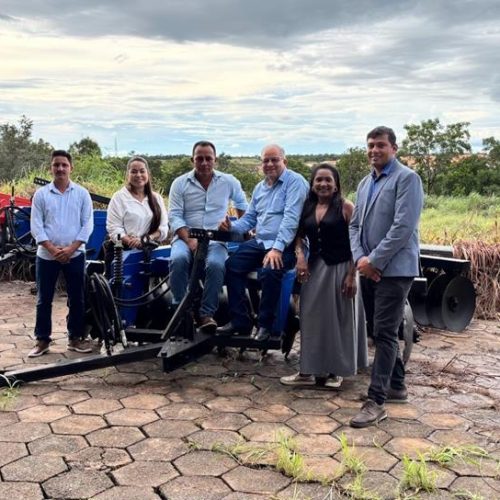 Indicação de Chico Guarnieri garante equipamentos agrícolas a pequenos produtores de Colniza
