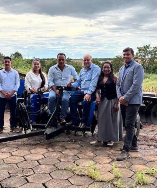 Indicação de Chico Guarnieri garante equipamentos agrícolas a pequenos produtores de Colniza