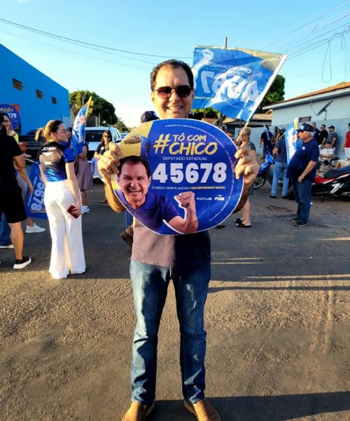 Chico Guarnieri adesiva 500 carros no 1º adesivaço em Barra do Bugres