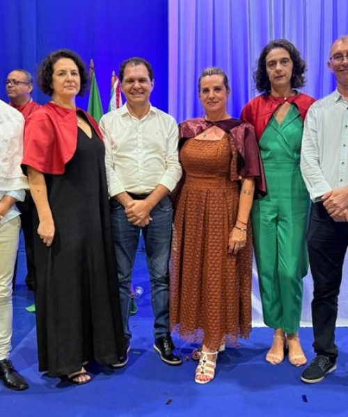 Chico Guarnieri prestigia formatura de estudantes da Escola Júlio Müller