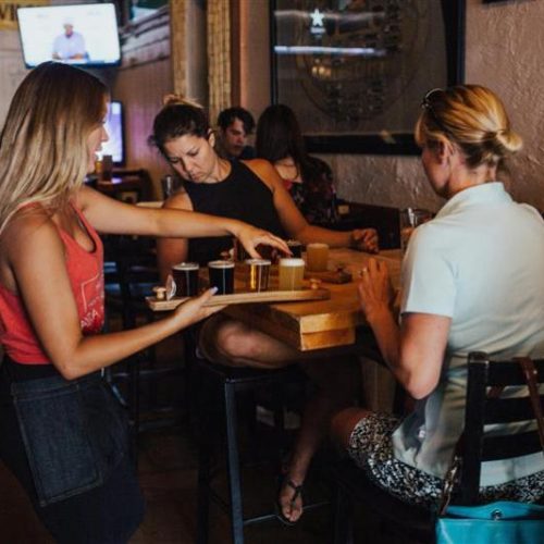 47% das empresas de alimentação fora do lar em MT têm dívidas em atraso