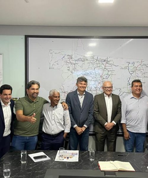 Medeiros articula reunião de Pivetta com prefeitos para tratar de demandas municipais