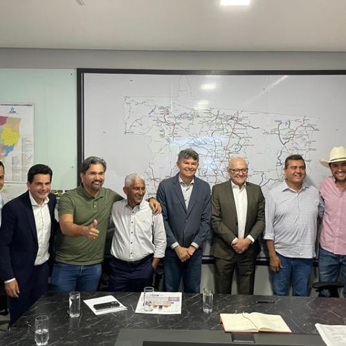 Medeiros articula reunião de Pivetta com prefeitos para tratar de demandas municipais
