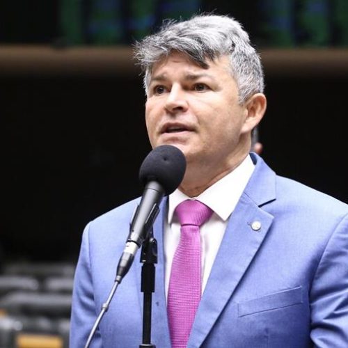 PL de Medeiros quer levar ao SUS uma das terapias mais modernas contra o câncer