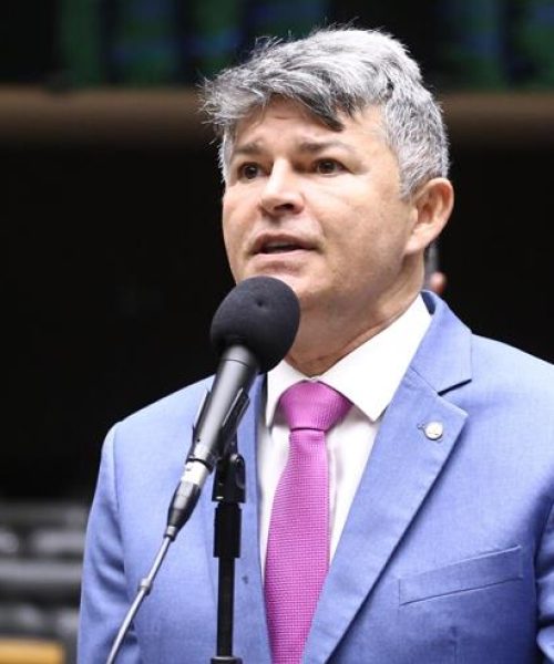 PL de Medeiros quer levar ao SUS uma das terapias mais modernas contra o câncer