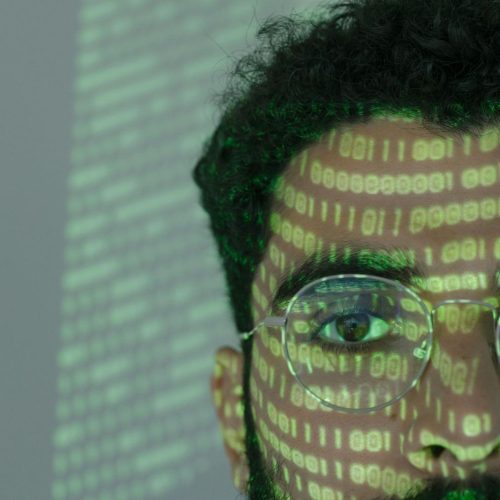 Inteligência artificial acelera processos de contratação e abre novas possibilidades para o desenvolvimento profissional