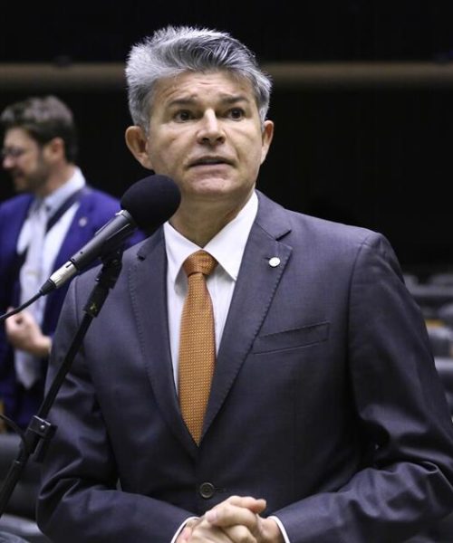 Medeiros apresenta moção de pesar por policiais mortos em operação no Rio de Janeiro