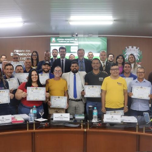 Legislativo concede Moção de Aplausos a empresários da Avenida Nilo Torres