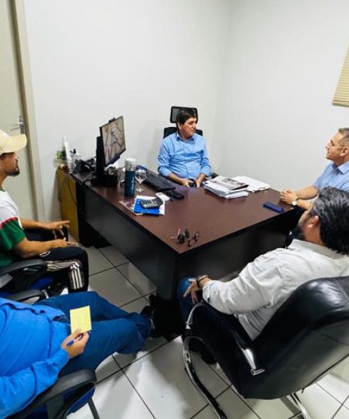 Wilson Santos intermedeia reabertura de diálogo entre servidores e prefeito de Tangará