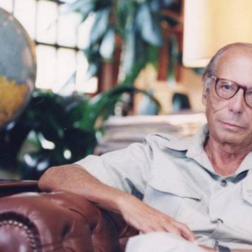 PL de José Medeiros eterniza Roberto Campos entre os Heróis da Pátria