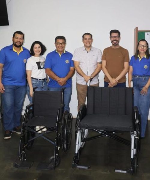 Emendas asseguram o Banco Ortopédico do Rotary e promovem a acessibilidade nas dependências da Câmara