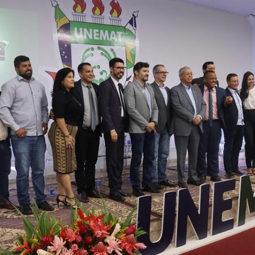 Unemat celebra 30 anos de fundação em solenidade marcada por homenagens e reconhecimento histórico