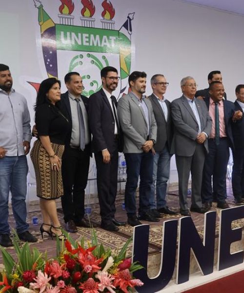 Unemat celebra 30 anos de fundação em solenidade marcada por homenagens e reconhecimento histórico