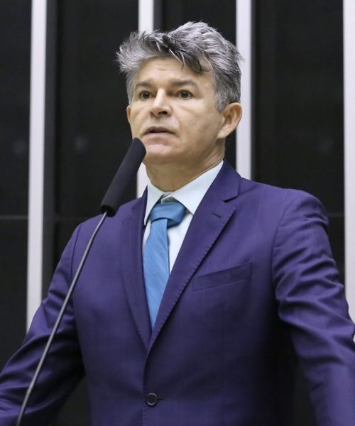 Comissão aprova proposta de Medeiros que permite desconto de aluguel direto no salário