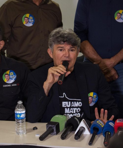 Medeiros se reúne com Flávio Bolsonaro em Brasília para discutir segundo turno