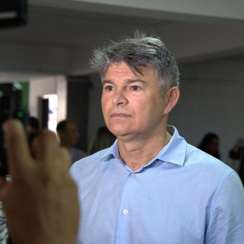 Projeto de Zé Medeiros vira lei e bloqueia pensão de investigados por morte de pais