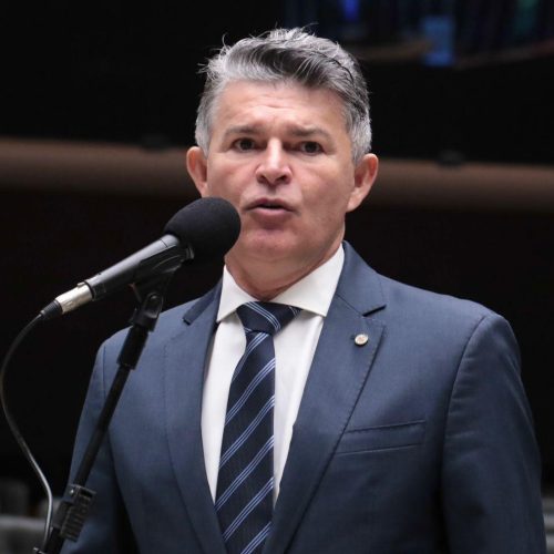Zé Medeiros aciona PF para investigar possível influência de facções em estruturas públicas
