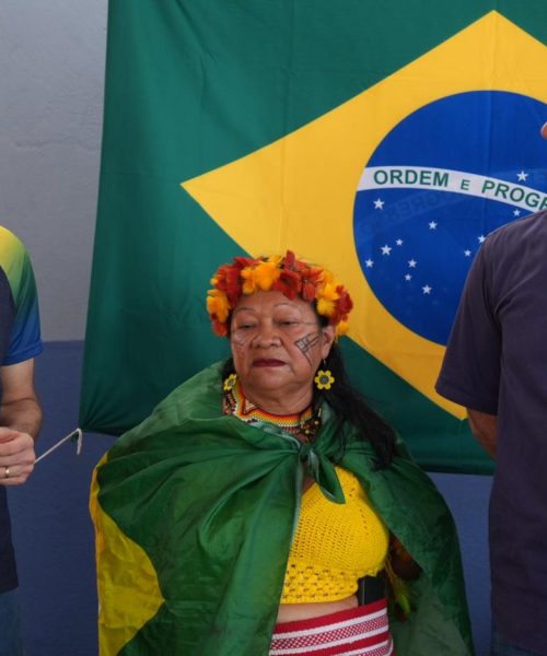 Medeiros leva Flávio Bolsonaro a aldeia Parecis e se reúne com lideranças indígenas em Campo Novo